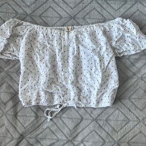 Pokie dot Hollister shirt